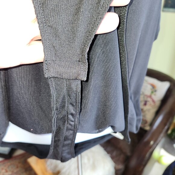 25269 Forever 21 Black Sleeveless Deep Cut V-Neck Ribbed Choker Bodysuit  2X - Picture 4 of 10